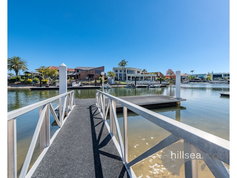 359 Bayview Street, Hollywell QLD 4216