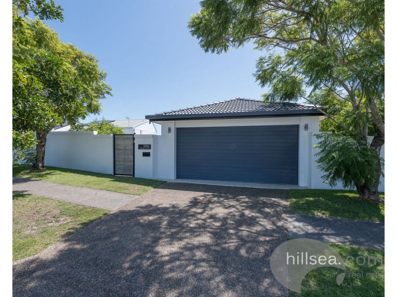 359 Bayview Street, Hollywell QLD 4216