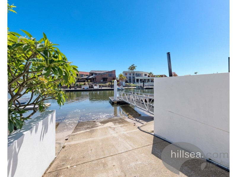 359 Bayview Street, Hollywell QLD 4216