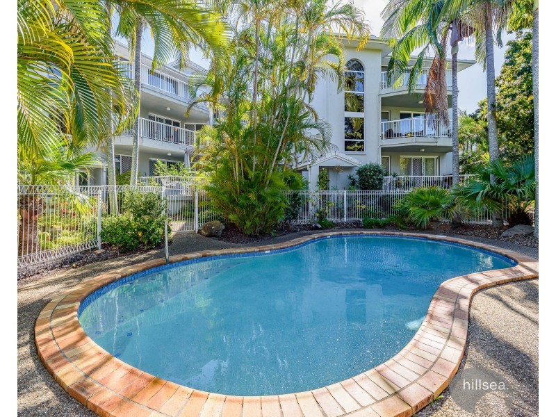 10/4 Madang Crescent, Runaway Bay QLD 4216