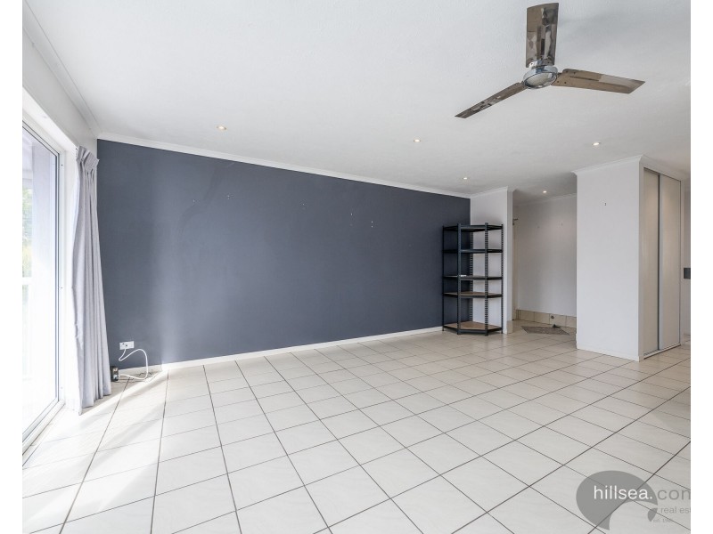 10/4 Madang Crescent, Runaway Bay QLD 4216