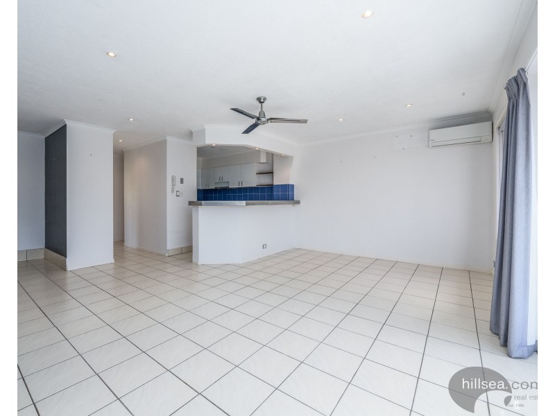 10/4 Madang Crescent, Runaway Bay QLD 4216