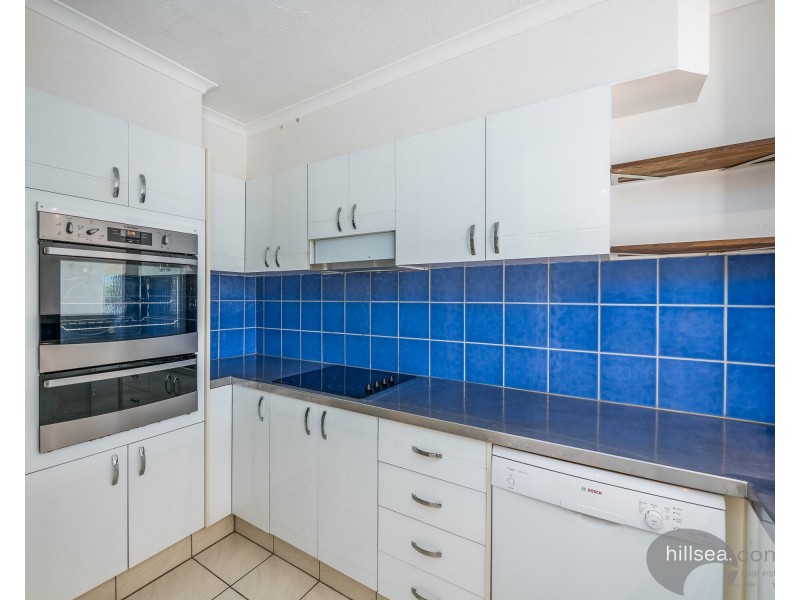 10/4 Madang Crescent, Runaway Bay QLD 4216