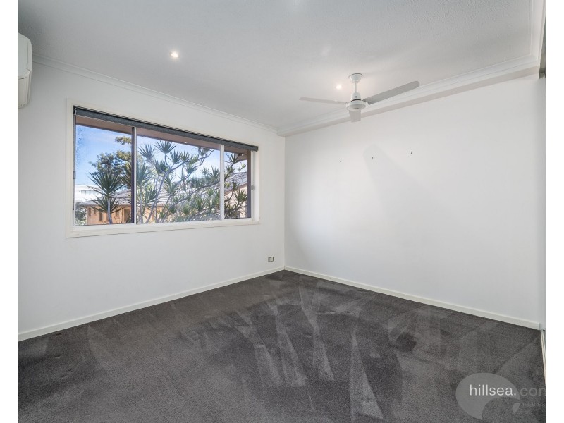 10/4 Madang Crescent, Runaway Bay QLD 4216
