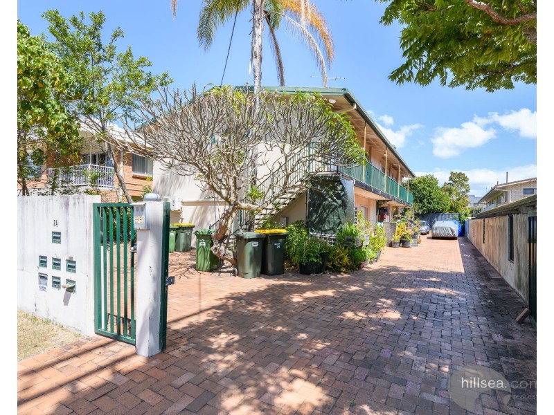 3/24 Darrambal Street, Chevron Island QLD 4217