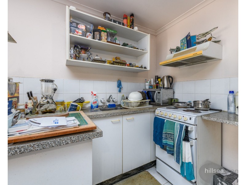 3/24 Darrambal Street, Chevron Island QLD 4217