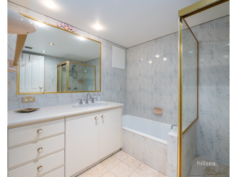 18/48 The Esplanade, Paradise Point QLD 4216