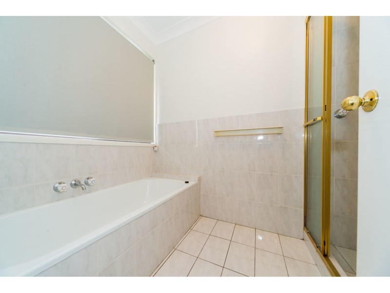 71 Allied Drive, Arundel QLD 4214