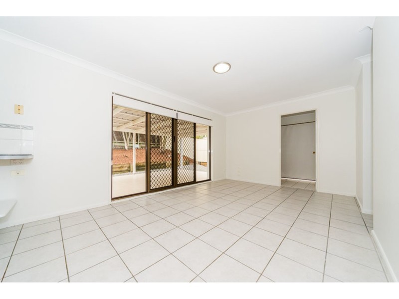 71 Allied Drive, Arundel QLD 4214
