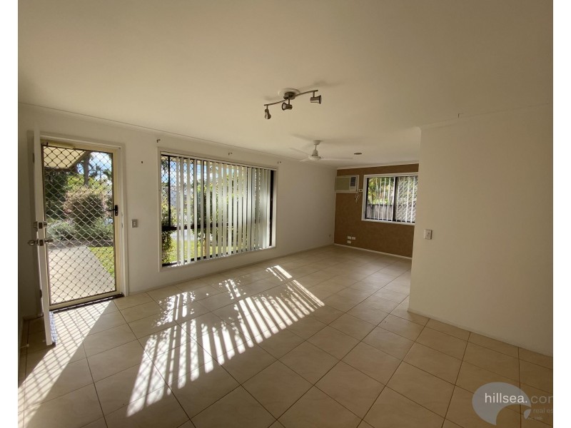 2/9 Cassandra Crescent, Labrador QLD 4215