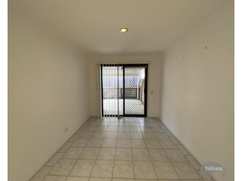 2/9 Cassandra Crescent, Labrador QLD 4215