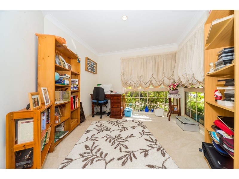 76 Arnold Palmer Drive, Parkwood QLD 4214
