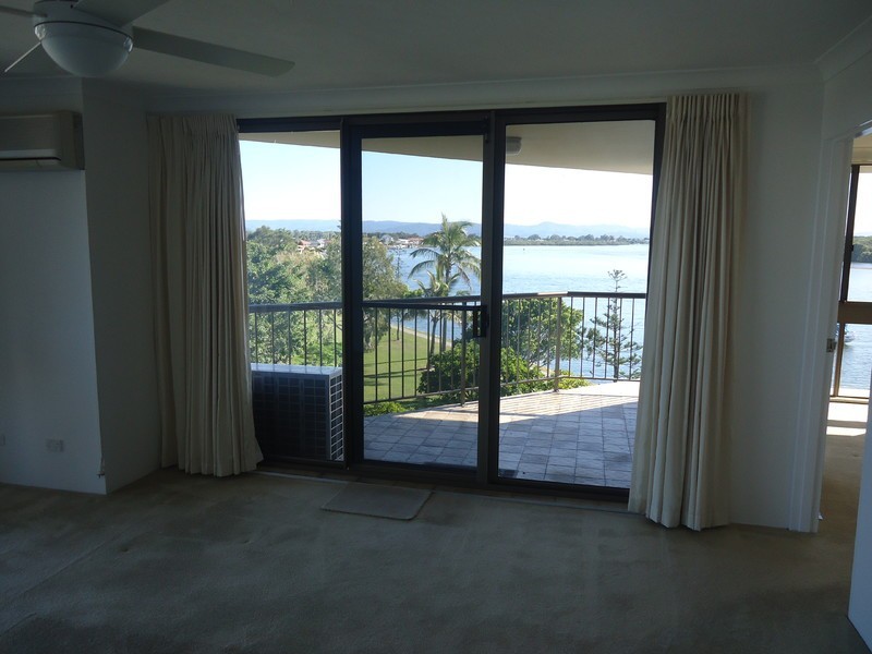 13/8 Paradise Parade, Paradise Point QLD 4216