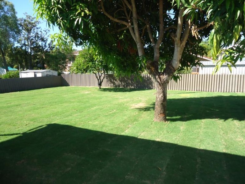 148 Government Road, Labrador QLD 4215