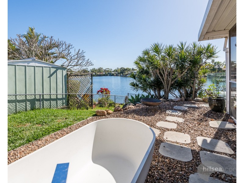 2/33 Kangaroo Avenue, Coombabah QLD 4216