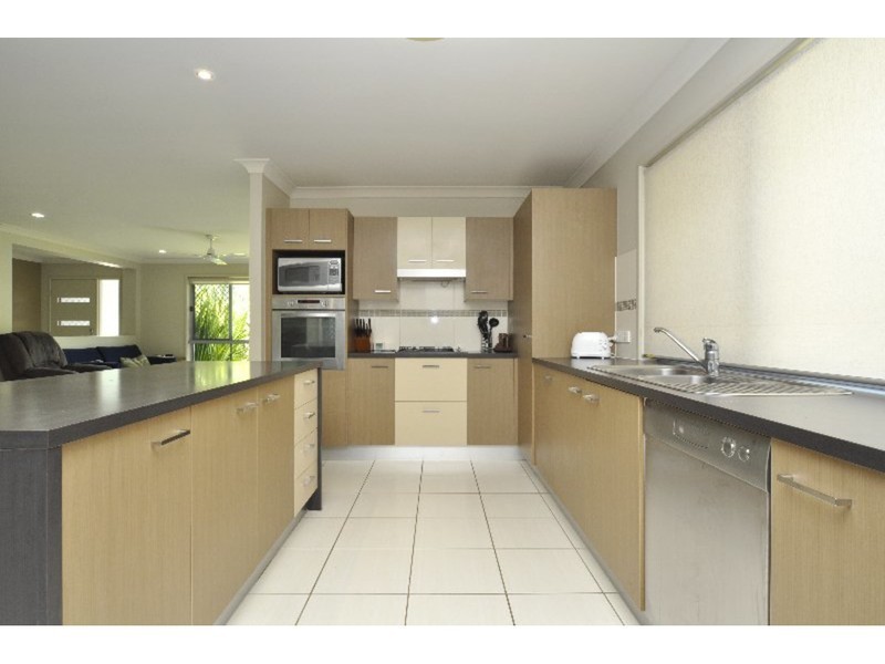 3 Bakers Ridge Drive, Oxenford QLD 4210