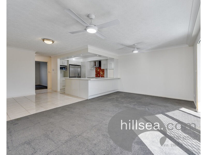 2/3 Vernia Place, Biggera Waters QLD 4216