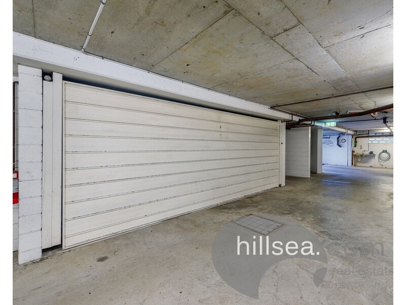 2/3 Vernia Place, Biggera Waters QLD 4216