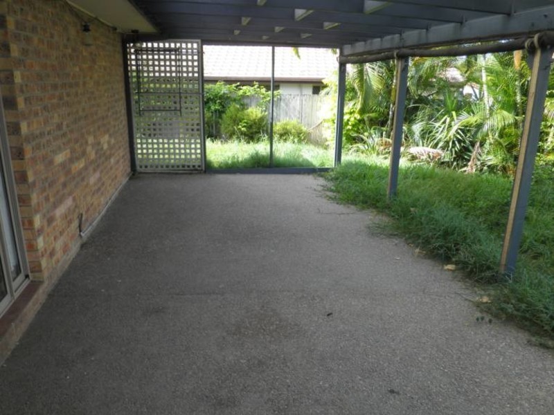 76 Open Drive, Arundel QLD 4214