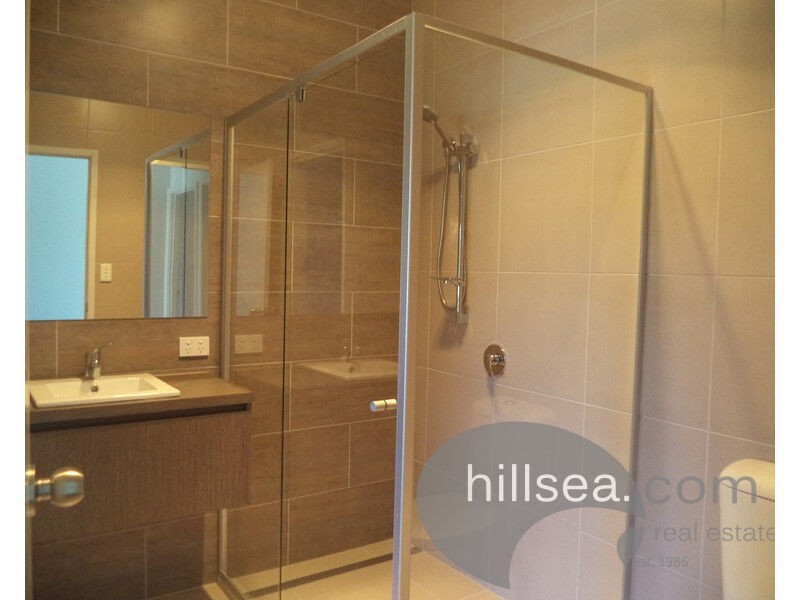 6/3 Michigan Drive, Oxenford QLD 4210