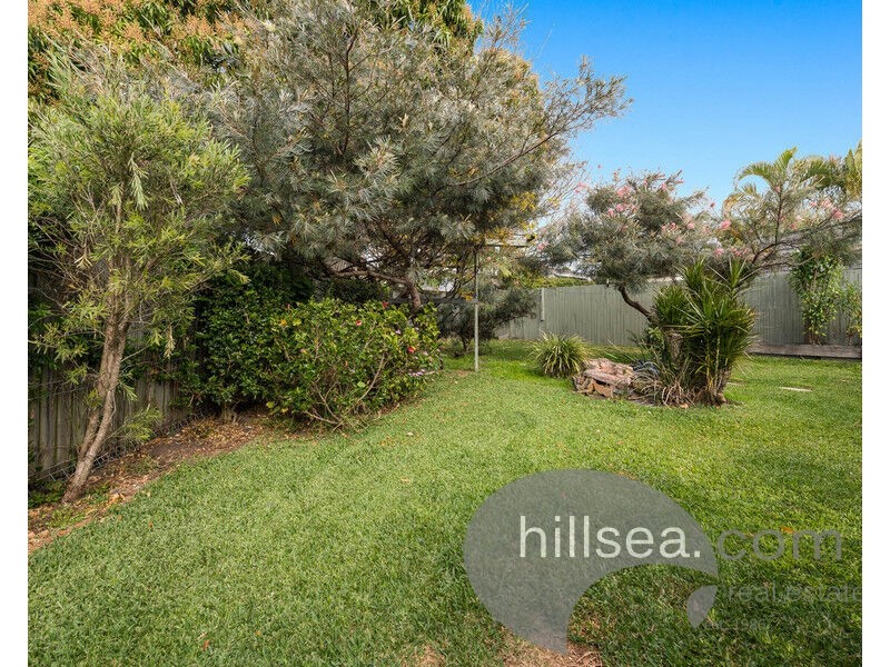 90 Robert Street, Labrador QLD 4215