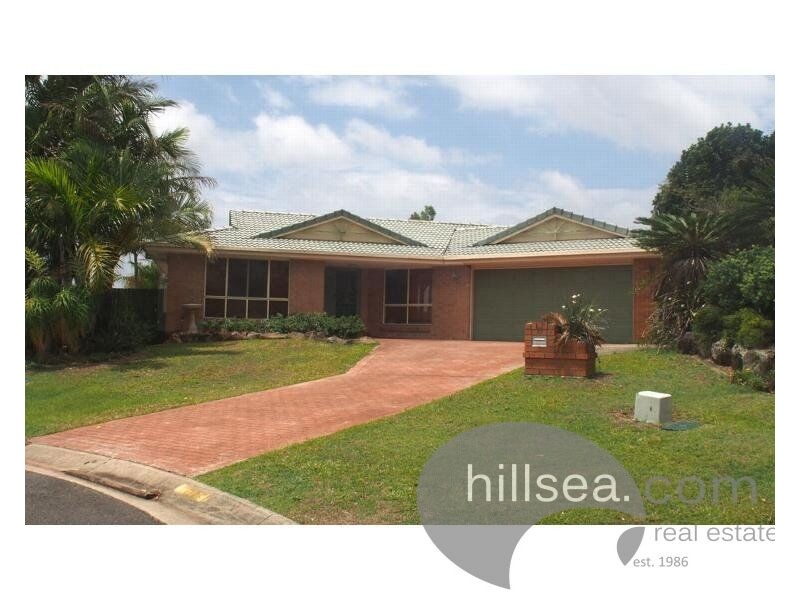 18 Cherry Hill Crescent, Parkwood QLD 4214