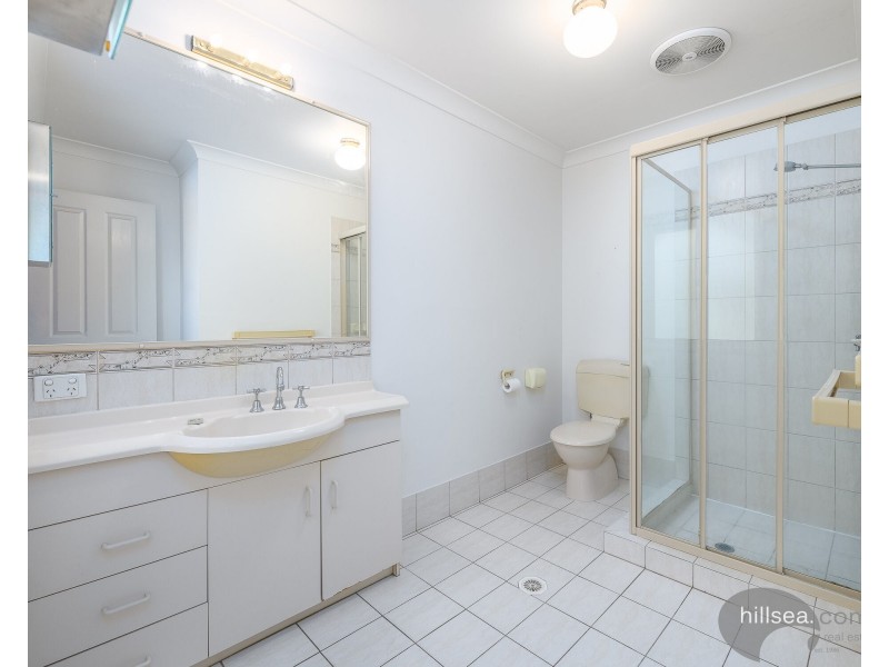 18 Cherry Hill Crescent, Parkwood QLD 4214