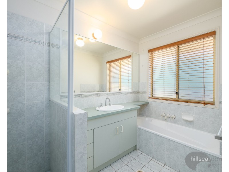 18 Cherry Hill Crescent, Parkwood QLD 4214