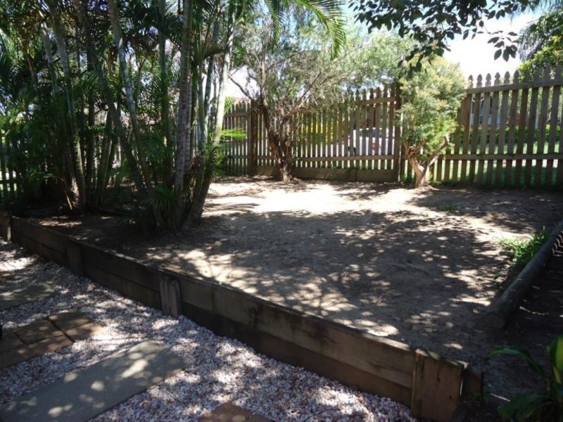 2/5 Webb Street, Labrador QLD 4215