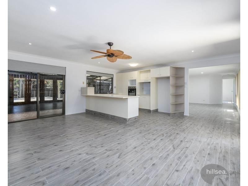 4 Baxter Court, Arundel QLD 4214