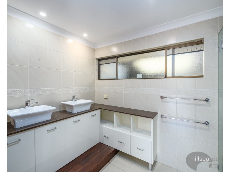 4 Baxter Court, Arundel QLD 4214