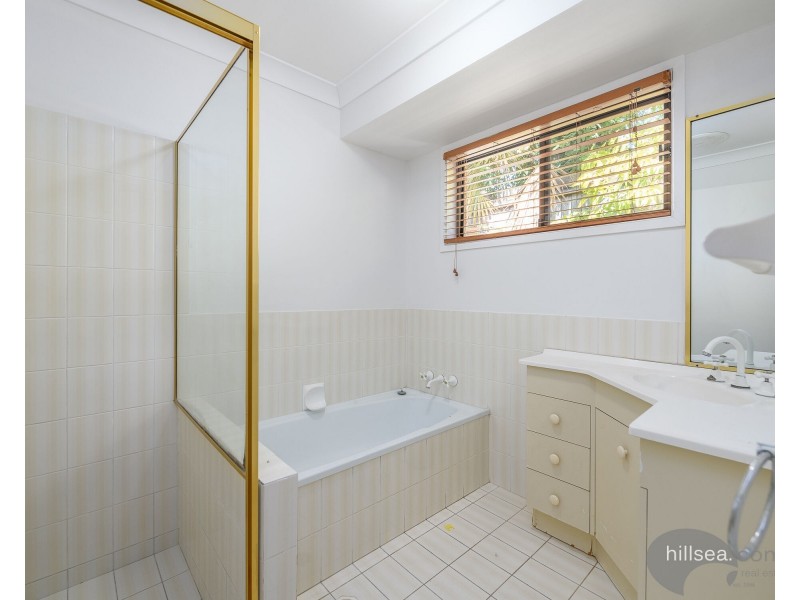 4 Baxter Court, Arundel QLD 4214
