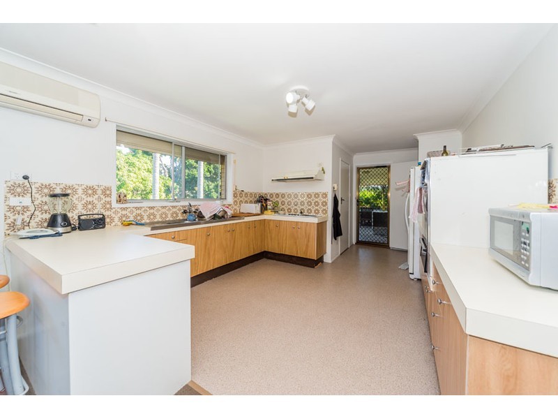6 Daru Avenue, Runaway Bay QLD 4216