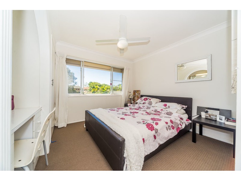 6 Daru Avenue, Runaway Bay QLD 4216