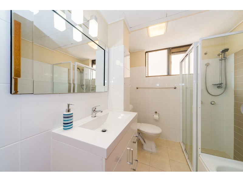 19/490 Marine Parade, Biggera Waters QLD 4216