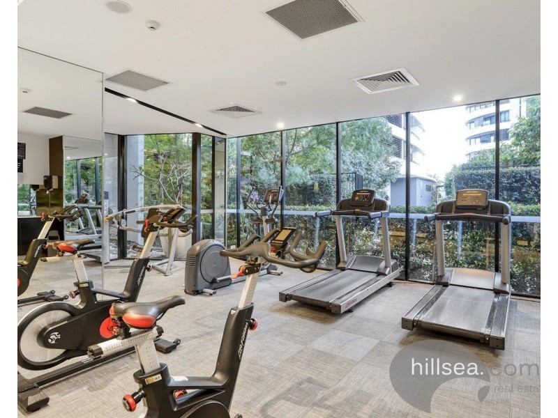 5310/5 Harbourside Court, Biggera Waters QLD 4216