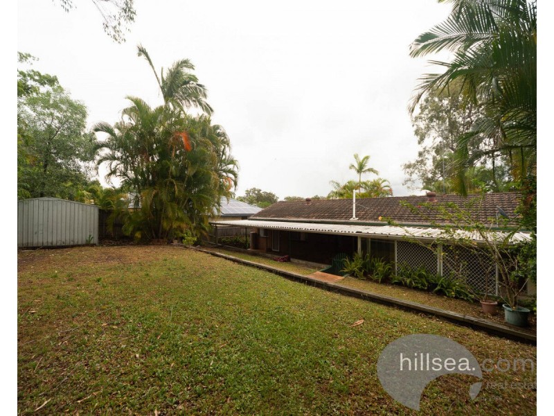 11 Winani Drive, Ashmore QLD 4214