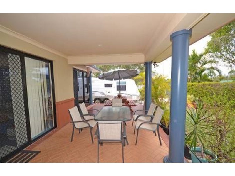 1 Maltravers Drive, Arundel QLD 4214