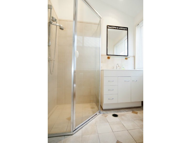 2 Dubbo Court, Helensvale QLD 4212