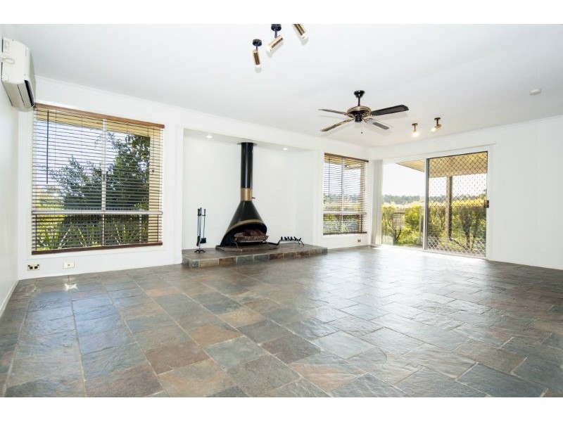 2 Dubbo Court, Helensvale QLD 4212