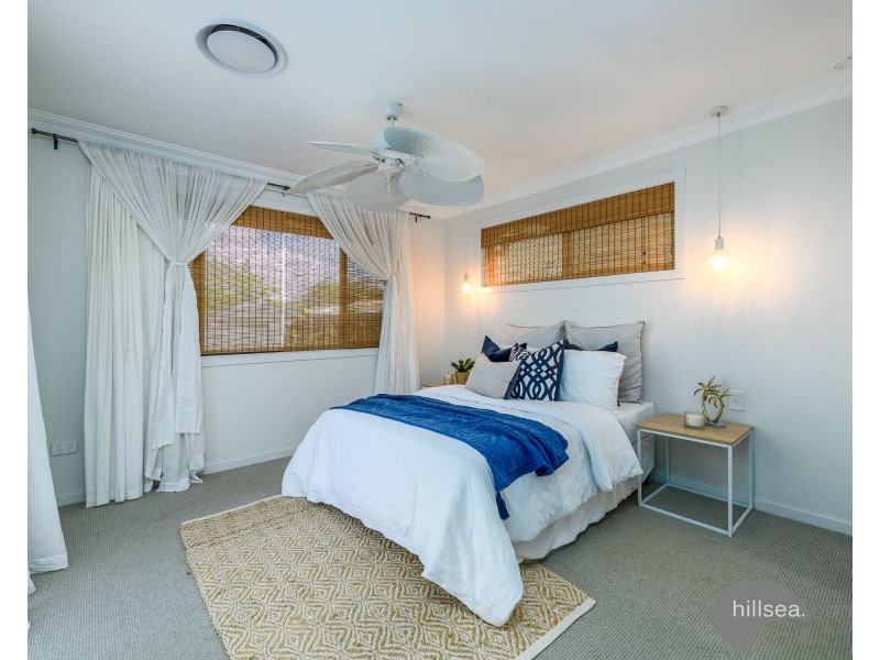 73 Poinsettia Avenue, Hollywell QLD 4216