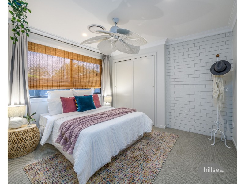 73 Poinsettia Avenue, Hollywell QLD 4216