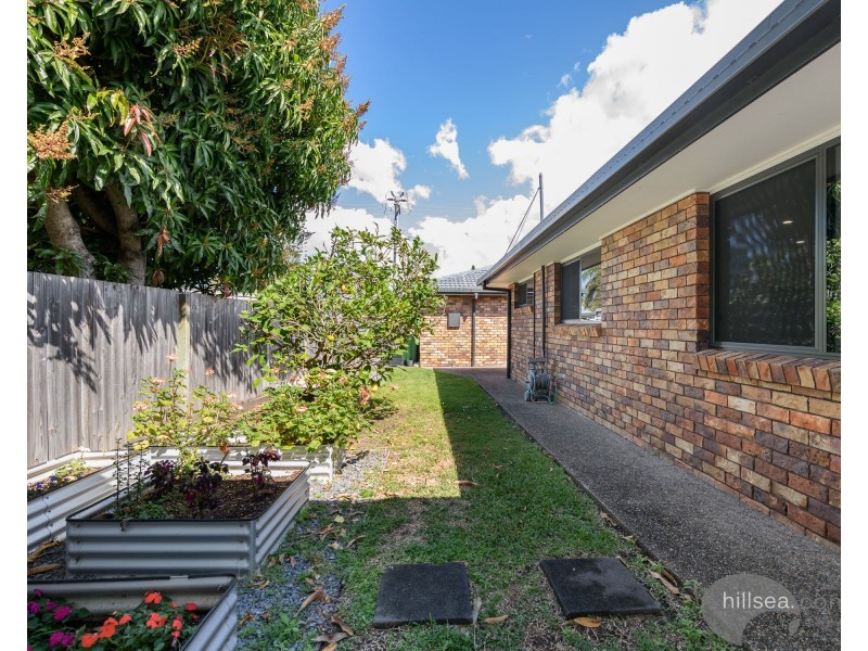 73 Poinsettia Avenue, Hollywell QLD 4216