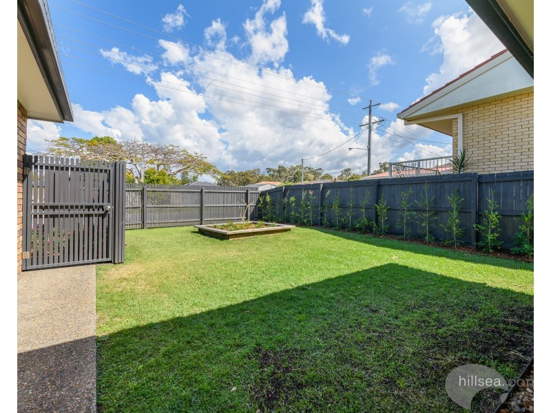 73 Poinsettia Avenue, Hollywell QLD 4216
