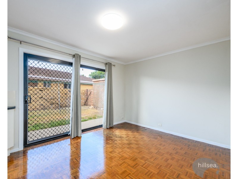 27 Vaggelas Crescent, Biggera Waters QLD 4216