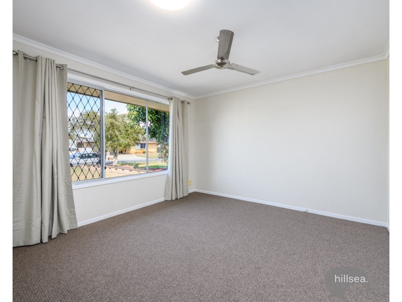 27 Vaggelas Crescent, Biggera Waters QLD 4216