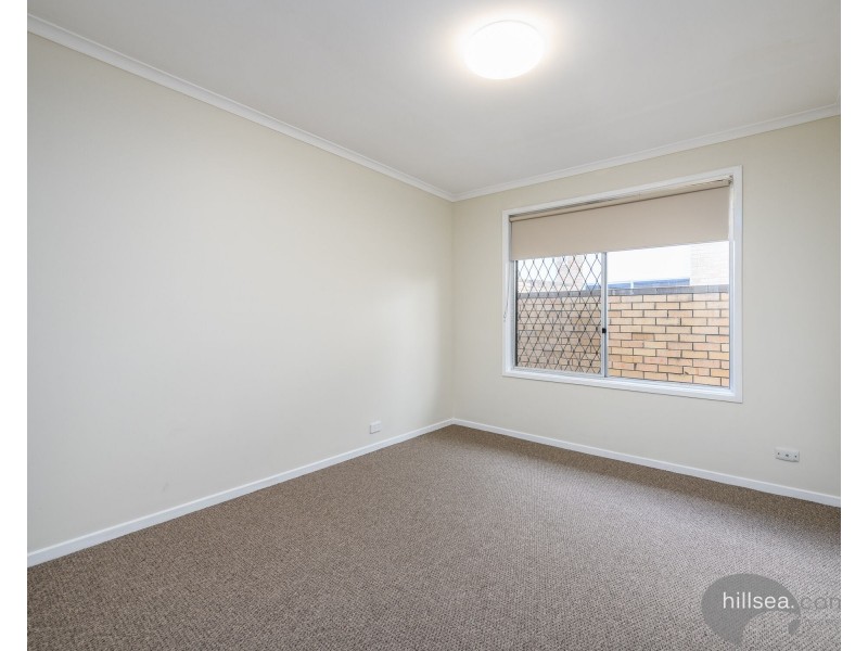 27 Vaggelas Crescent, Biggera Waters QLD 4216