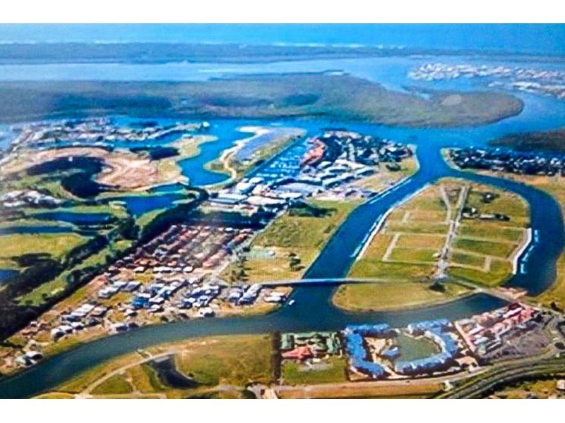 11 Catana Crescent, Hope Island QLD 4212