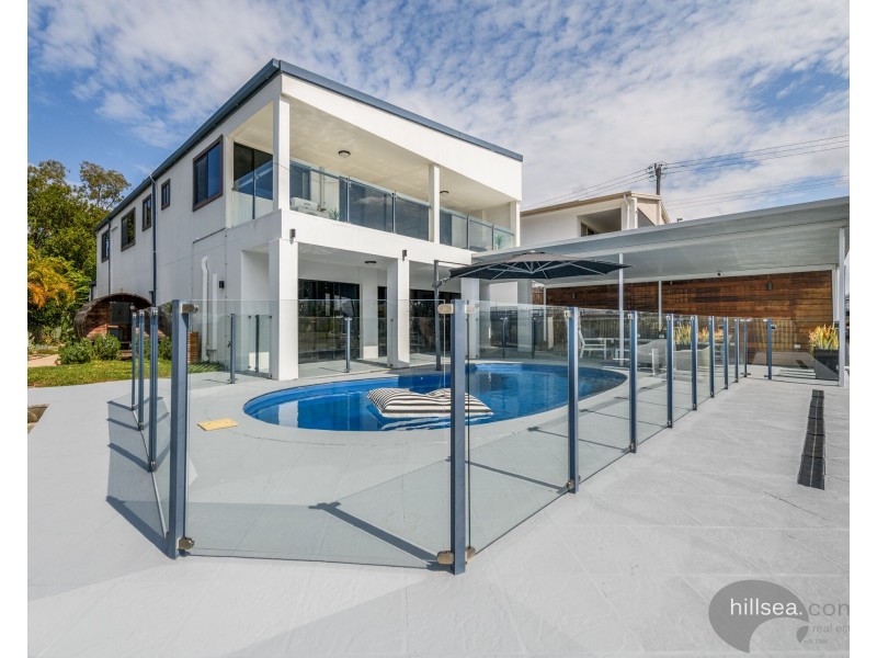 19 Perry Place, Biggera Waters QLD 4216
