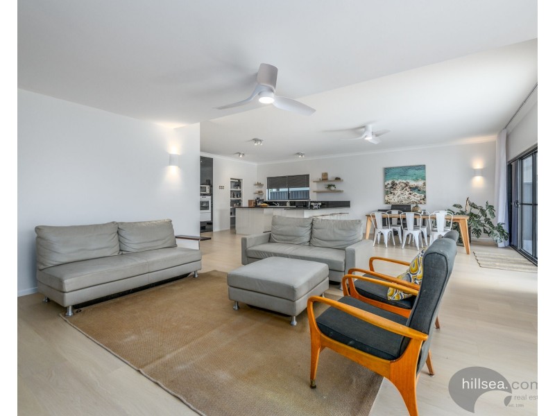 19 Perry Place, Biggera Waters QLD 4216